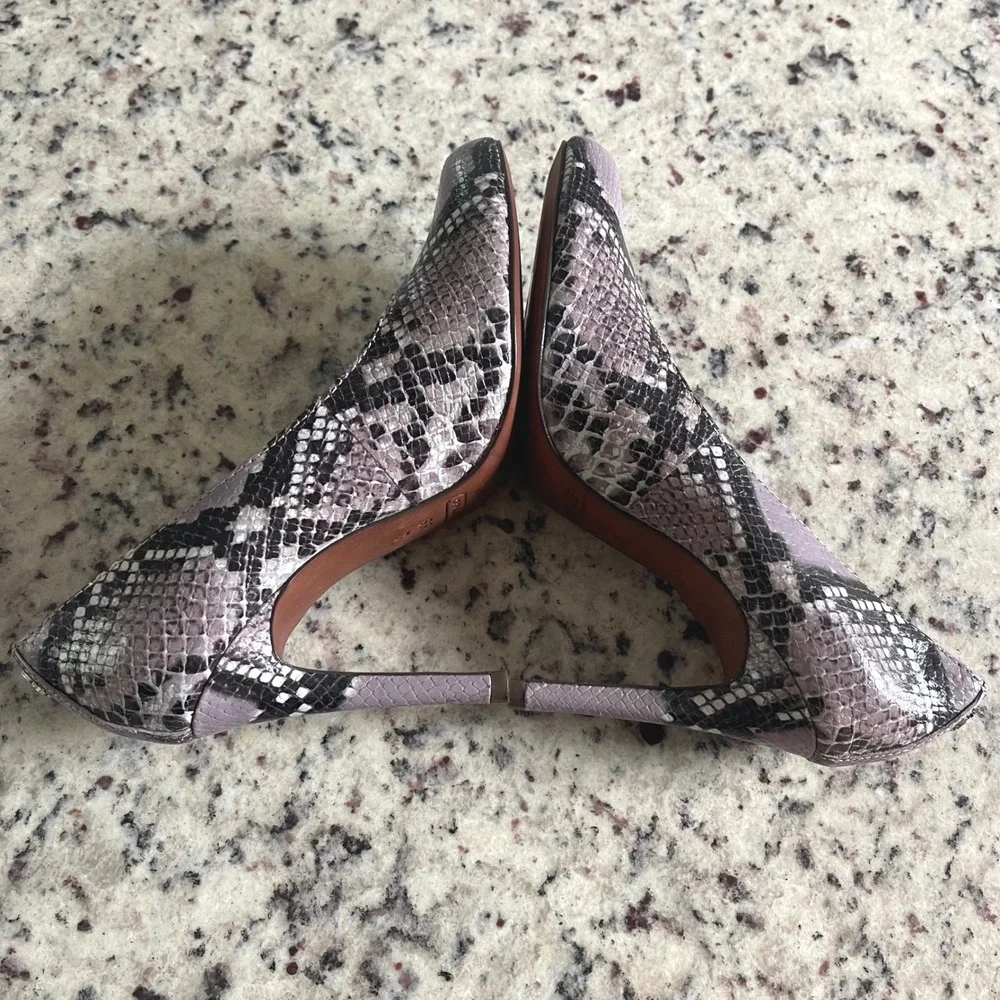 Coach Snakeskin Pumps Womens 6.5 B Lavender Black Pointed Toe Stiletto Heels